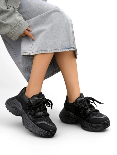 Royalfashion Naisten urheilukengät paksummalla pohjalla Loness