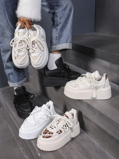Royalfashion Sports sneakers for women on a platform Aeroll