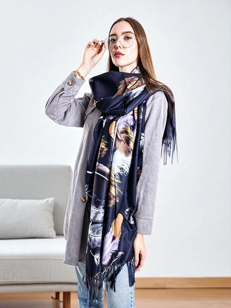 Naiste tumesinine sulgedega sall - Aksessuaarid