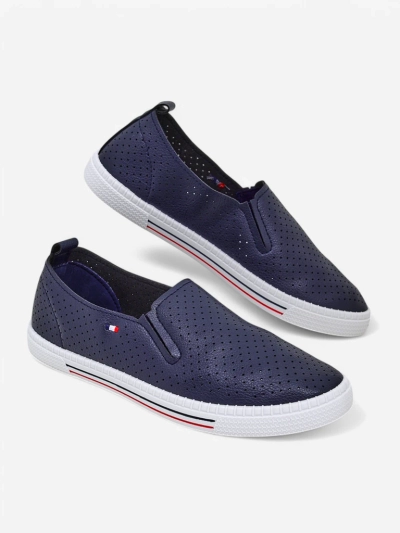 Royalfashion Naiste perforatsiooniga slip-on kingad Vielles