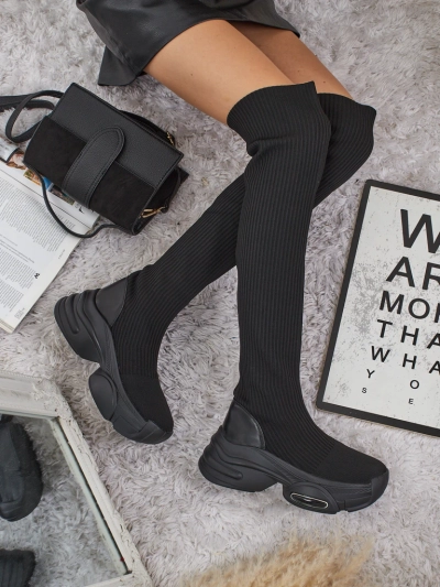 Pikad naiste pealetõmmatavad paksu tallaga saapad Ravmora