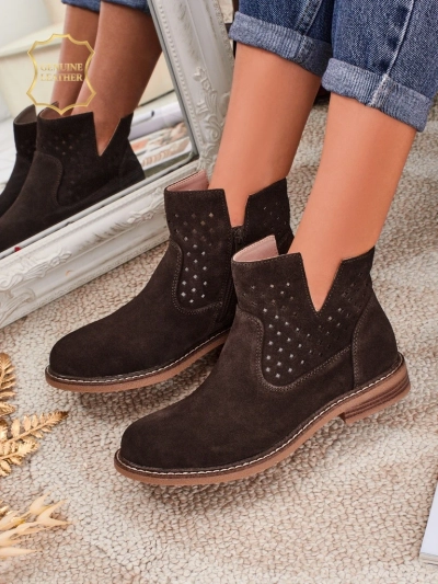 Aurelia Verona - Women's brown suede ankle boots made of natural leather, 3 cm heel
