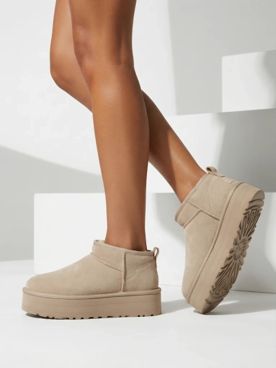 Royalfashion Naiste lühikesed saapad a'la lumesaapad Ozozi