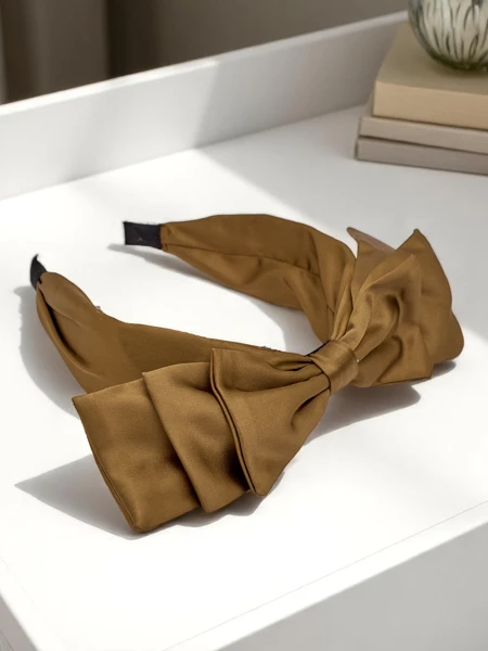 Royalfashion Satäänist lipsuga peapael Celine