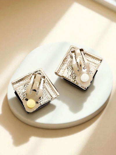 Royalfashion Naiste klõpskinnitusega kõrvarõngad kristalli ja tsirkooniga