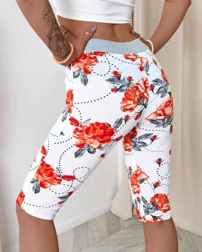 Women's floral 3/4 shorts in white and red PLUS SIZE- Clothing