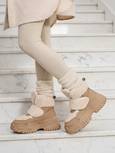 Royalfashion Women's snow boots with sheepskin Segulla