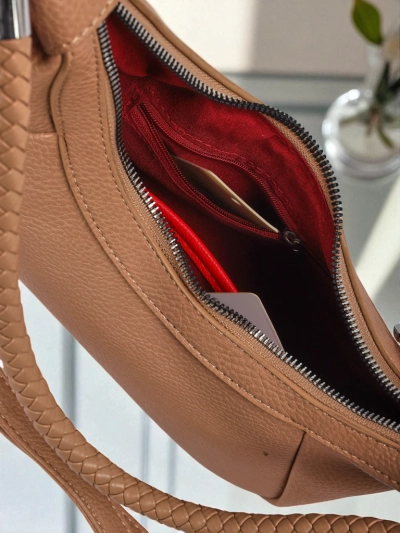 Royalfashion Väike naiste öko-nahast käekott dekoratiivse rihmaga Lacquea