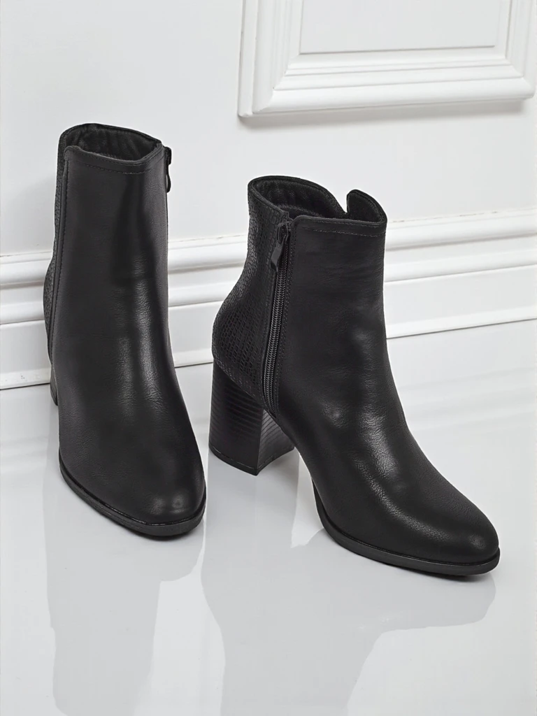Royalfashion Women's ankle boots on a post Abinom
