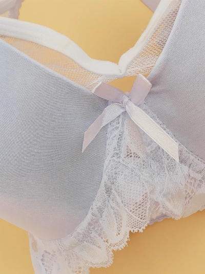 Royalfashion Women's padded bra with mesh