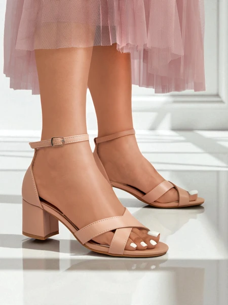 Royalfashion Naiste madala plokkkontsaga sandaalid Eleganza Strap