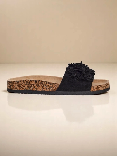 Royalfashion naiste sandaalid lilleaktsentidega Occes