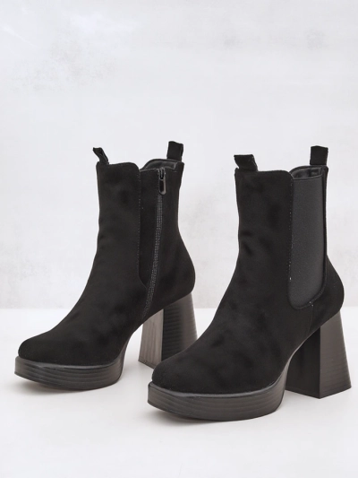 Royalfashion Women's ankle boots with a block heel Miezo