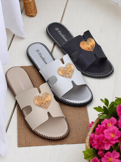 Royalfashion Women's Flat Sole Flip-Flops Heart Chic