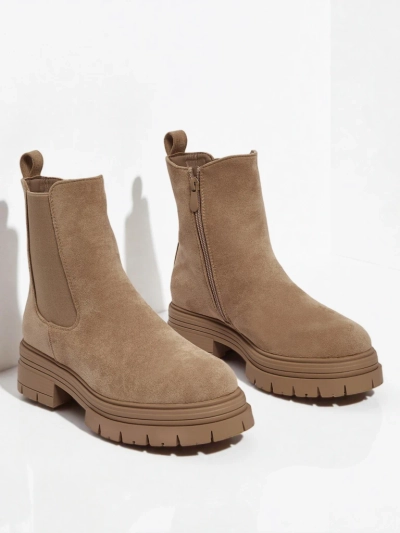 Women's Chelsea-style ankle boots made of eco-suede Lunvor