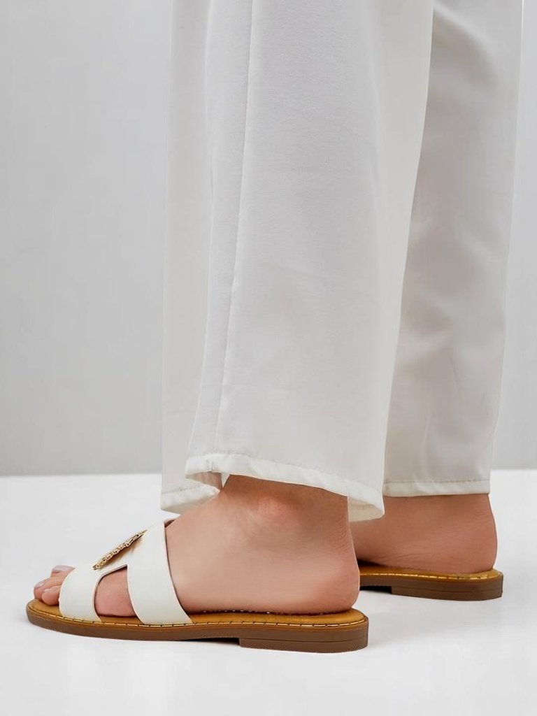 Royalfashion Женские шлепанцы с украшением Crattes