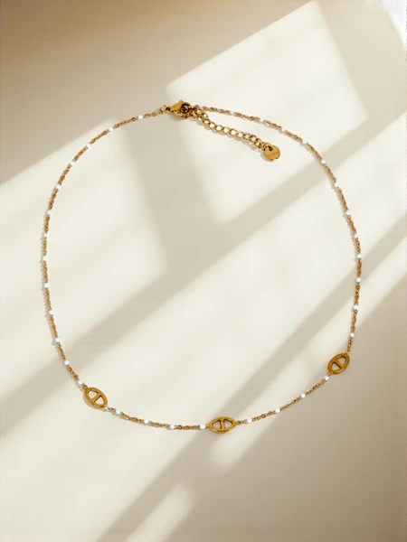 Naszyjnik Aelia Maane – delikatny łańcuszek z koralikami