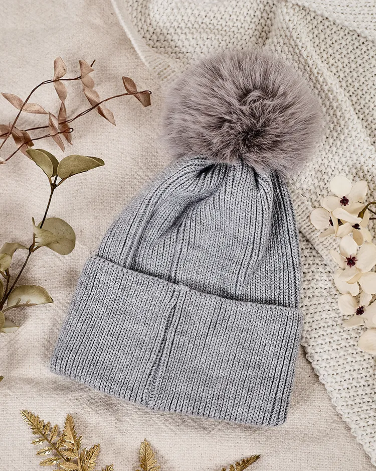 Royalfashion Kvinnor vintrar hatt med pompom