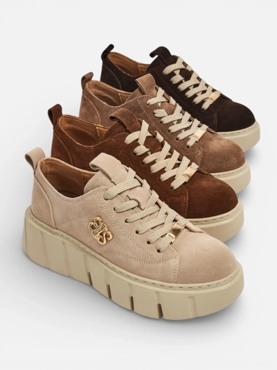 Naiste naturaalsest nahast sportlikud tossud Renos