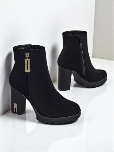 Stella Black Elegant Ankle Boots for Spring
