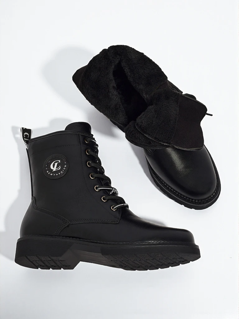 Öko-nahast paeltega naiste saapad Tavira