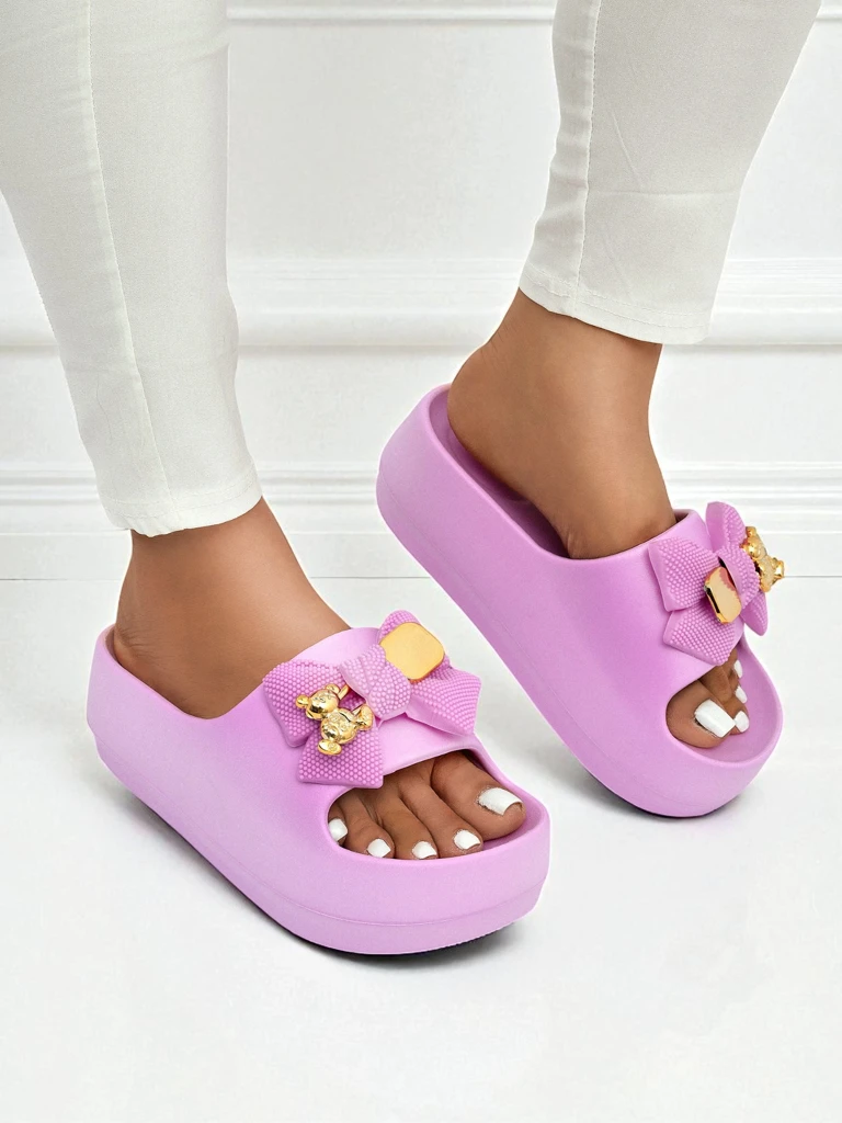 Royalfashion Женские резиновые шлепанцы с декоративным бантом Alday