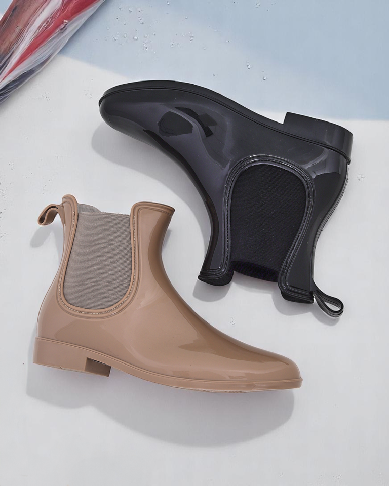 Royalfashion Naiste lakitud kummists saapad Seris