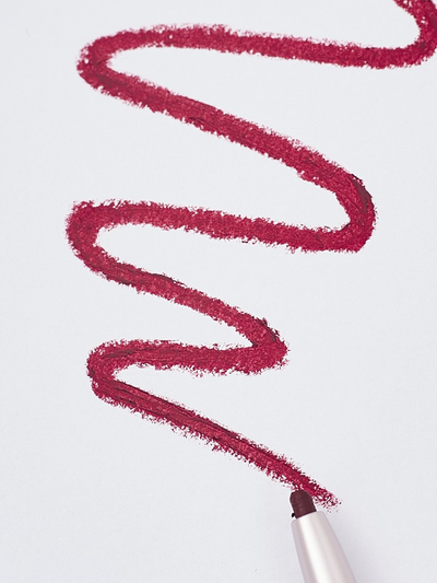 Lip pencil in the shade Cinnamon Latte