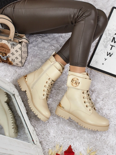 Naiste Lorice kaunistustega tööstiilis saapad