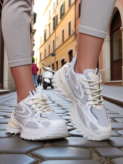 Royalfashion Women's lacquered sneakers Leysi