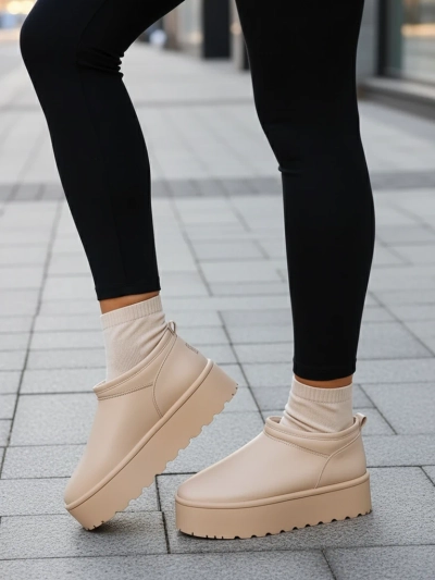 Royalfashion Women's short boots a'la snow boots Ozozi
