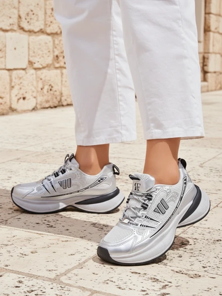 Royalfashion Women's sporty sneakers on a thicker sole Roality
