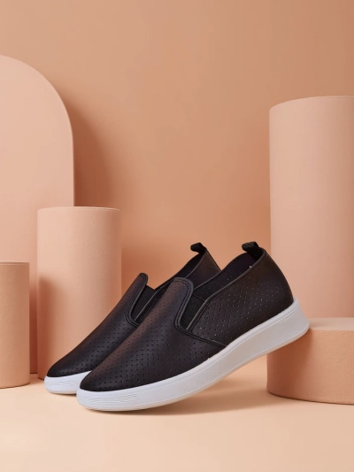 Royalfashion Women's perforated sports shoes Musio