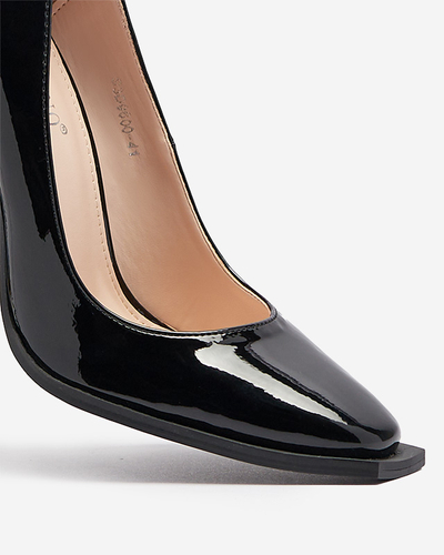 Black lacquered pumps with square toe Oriva - Footwear