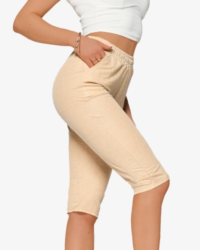 Женские тканевые шорты длиной 3/4 бежевого цвета PLUS SIZE- Одежда