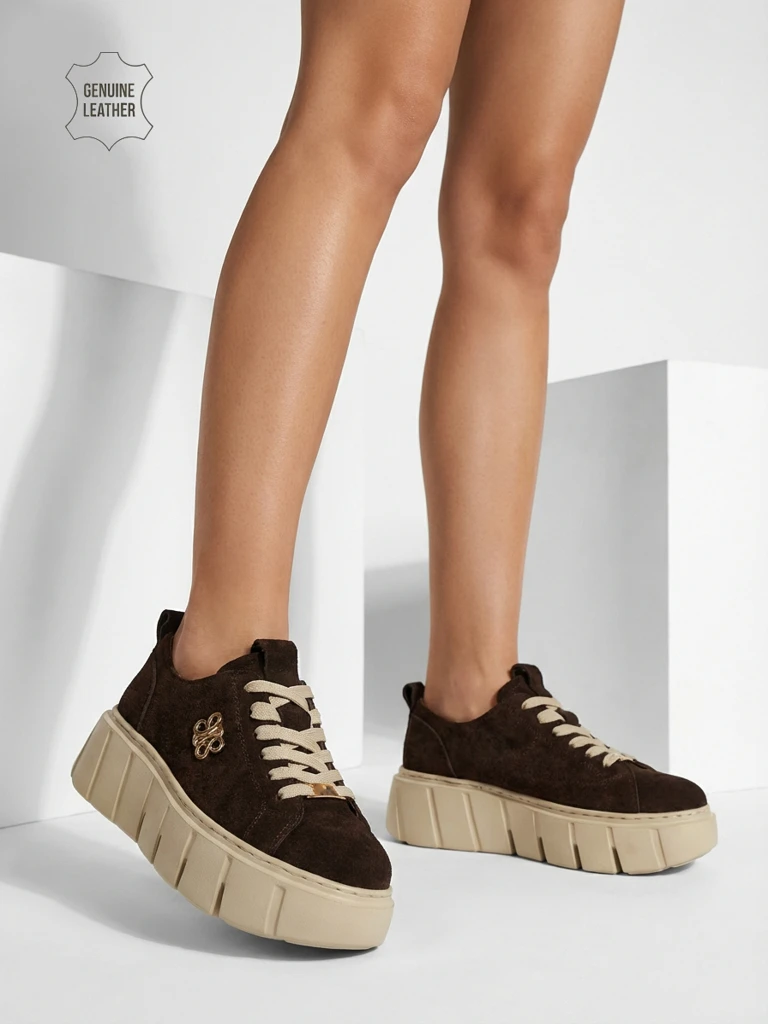 Naiste naturaalsest nahast sportlikud tossud Renos