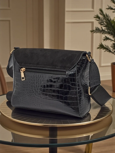 Väike naiste käekott pressitud ökonahast Narelle