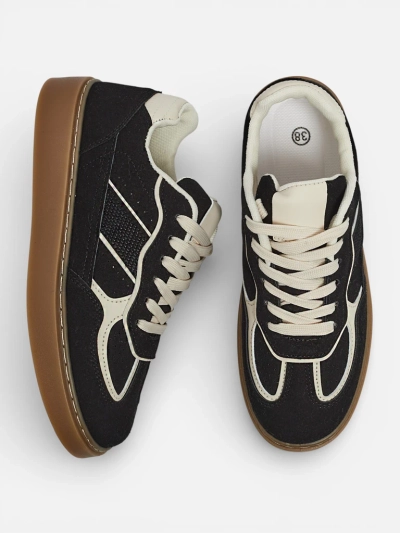 Naiste Ökoloogilised Mustad Vabaaja Sporditossud Flora