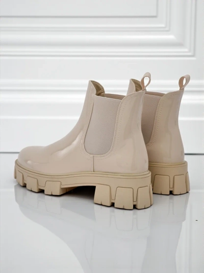 Royalfashion Lakitud ökonahast massiivse tallaga poolsaapad Calista Weide