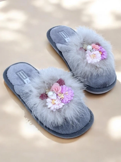 Royalfashion Naiste karvased sussid lilledega Ederra