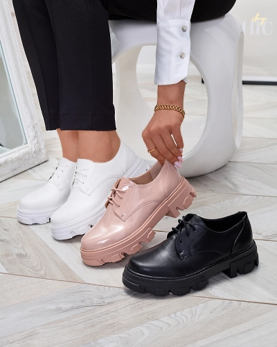 Valged naiste poolsaapad Delgor- Jalatsid