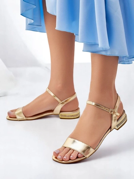 Royalfashion Naiste sandaalid lame tallaga Aronies