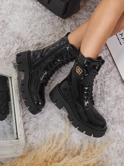 Royalfashion Naiste tööstiilis poolsaapad Milloze