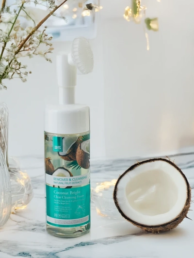 Puhastav niisutav näofoolium, mis vähendab värvimuutusi Kookos 150 ml