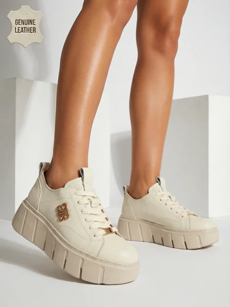 Sportlikud naturaalsest nahast naiste tossud Sacerr