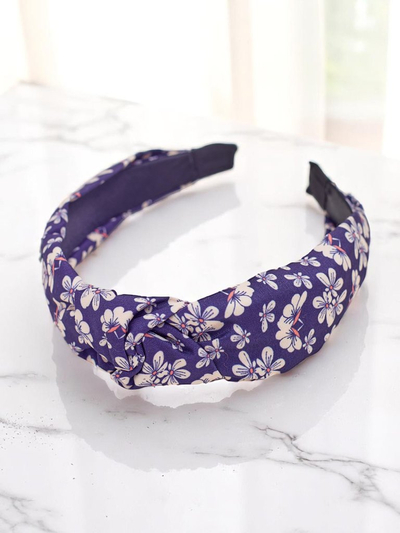Royalfashion Hairband with braided floral pattern Florinda