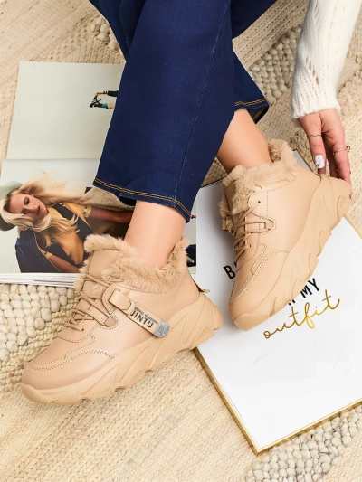 Royalfashion Women's sporty sneakers with fur Nonuas