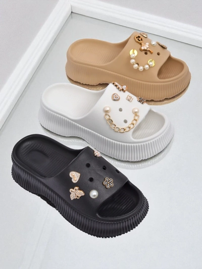 Royalfashion Women's rubber slippers with Slash Glam decorations