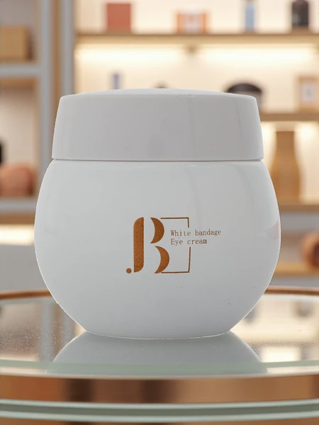 Luxelux White Bandage Moisturizing Retinol Eye Cream