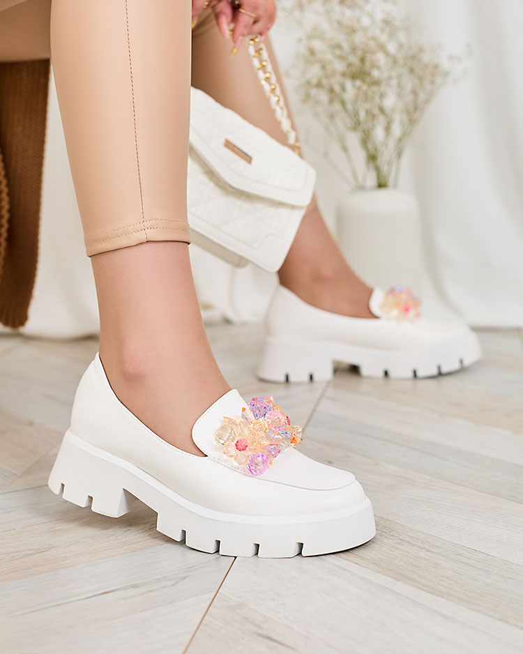 Royalfashion Valged naiste mokassinad värviliste kristallidega Crystal Glam